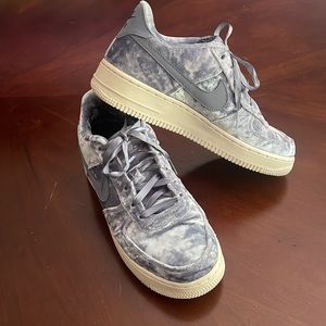 Nike Air Women’s Air Force 1 Sneakers - VELVET